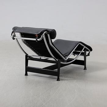 Charlotte Perriand, & Le Corbusier, vilstol, "LC4", Cassina, Italien.