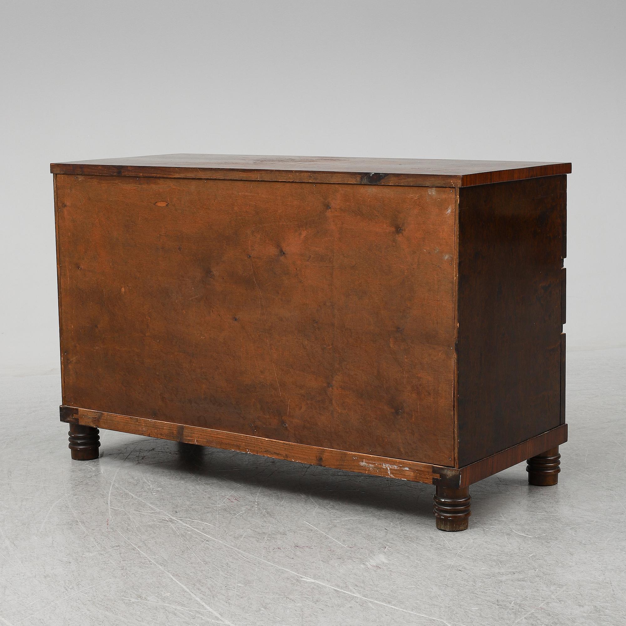 A Swedish Chest of drawers, 1920's/30's.