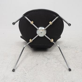 Arne Jacobsen, six 'Series 7' chairs, Fritz Hansen, Denmark, 1967 and later.