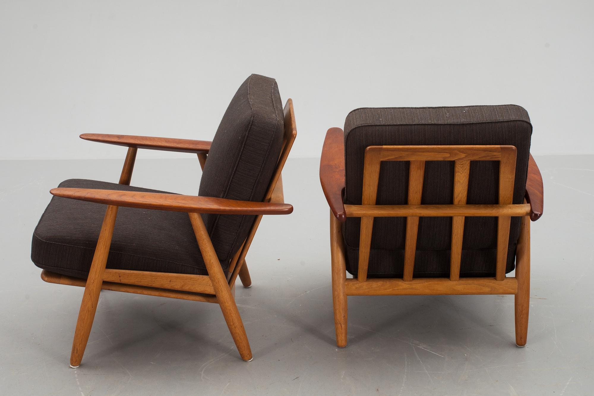 ARMLÄNSTOLAR, "GE 240" - "Cigarren"ett par Hans Wegner.