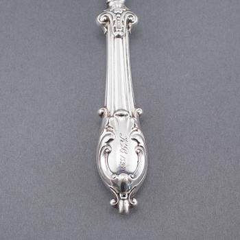 A silver cake server, unidentified master, assayers mark Ludvig Zuck, Riga, 1860? Weight 64 g.