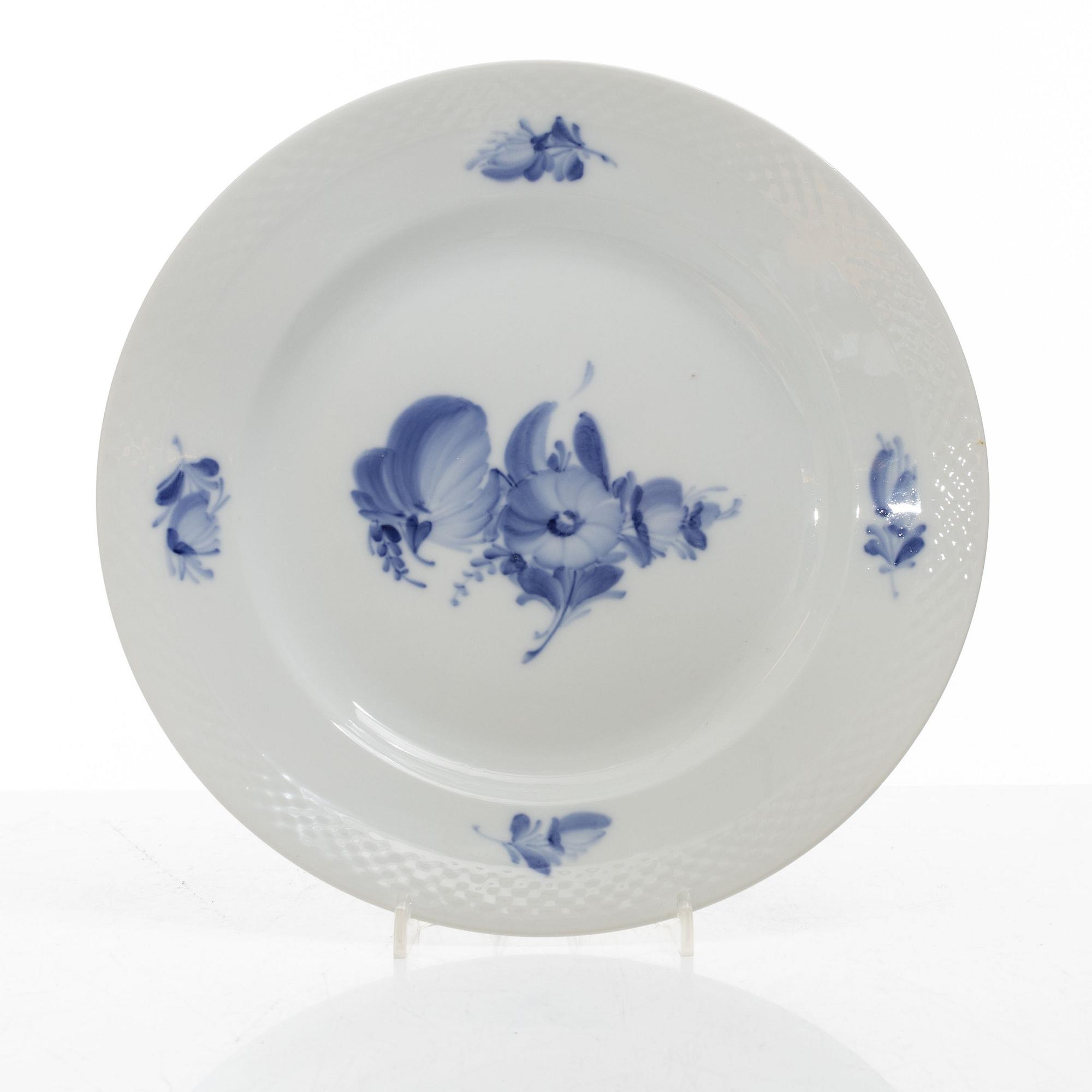 An 85-piece "Blå Blomst' porcelain dinner and cofee service, Royal Copenhagen, Denmark.