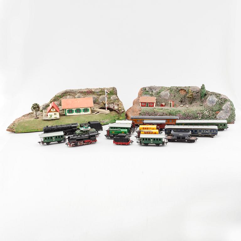 A model train set with accessories, partly Fleischmann, second half of the 20th century.