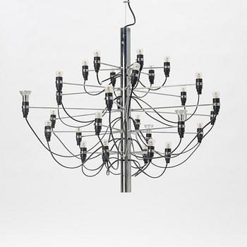 Gino Sarfatti, a model 2097/30 chandelier, Flos, Italy.