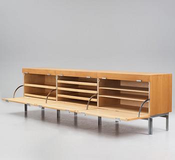 Preben Fabricius & Jørgen Kastholm, tillskrivet, sideboard, sannolikt utfört av snickarmästare Poul Bachmann, Danmark ca 1966–1970.