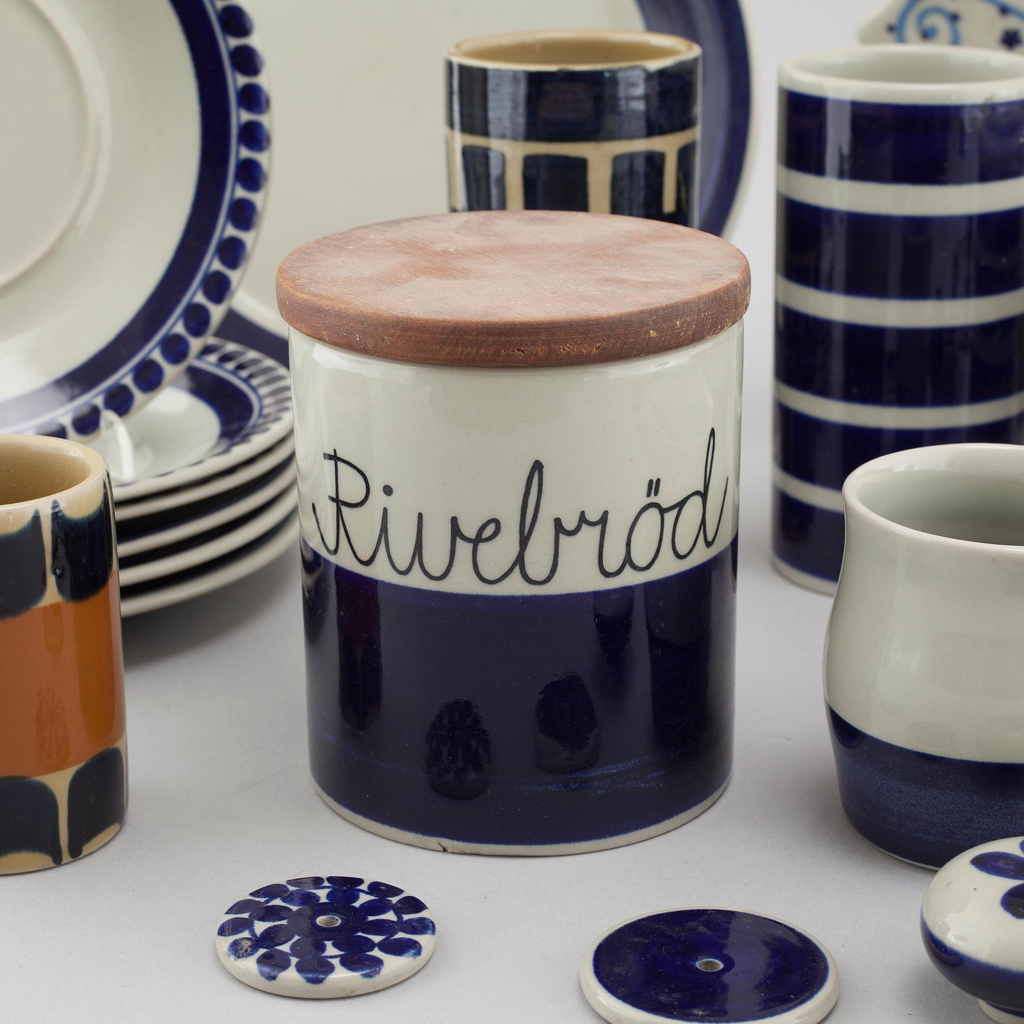 MARIANNE WESTMAN, parti keramik, 23 delar, stengods, Rörstrand, delvis signerade.