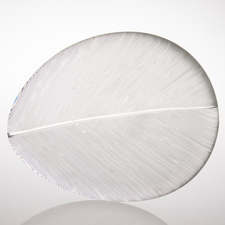 A bowl 'Lehti '(Leaf) 3337, signed Tapio Wirkkala Iittala.