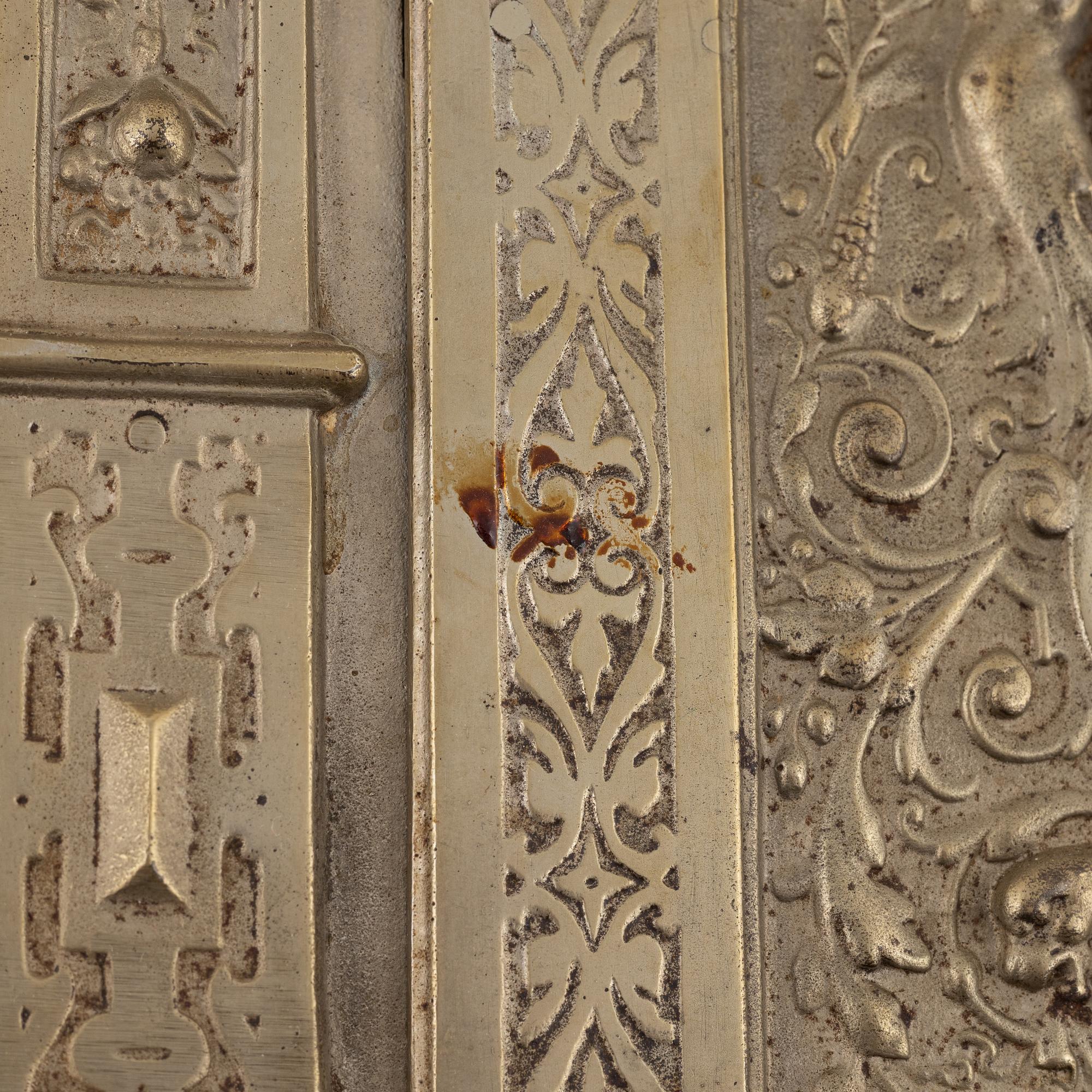 A meal wall cabinet, late 19th century.
