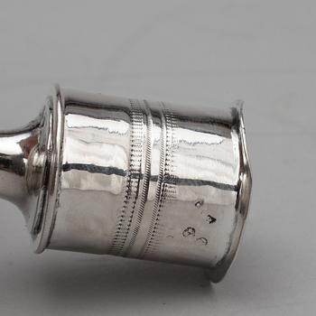 LJUSSTAKAR, ett par, silver, empire, otydliga mästarstämplar, 1818. Vikt 213g.