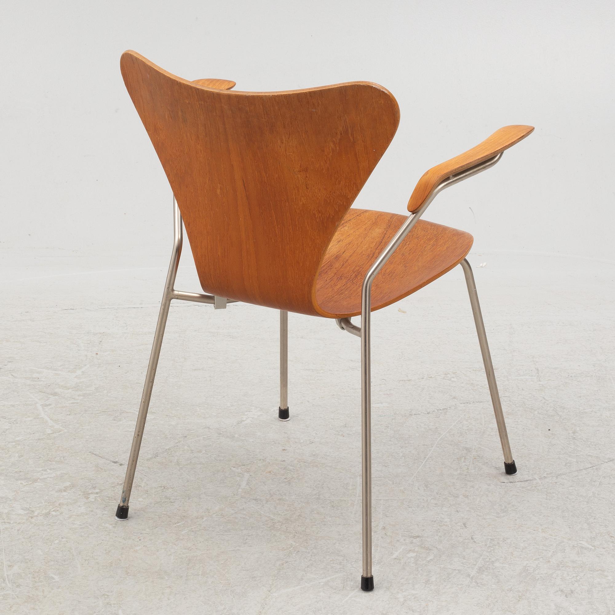 Arne Jacobsen, a 'Series 7' armchair, Fritz Hansen, Denmark, 1950's/60's.