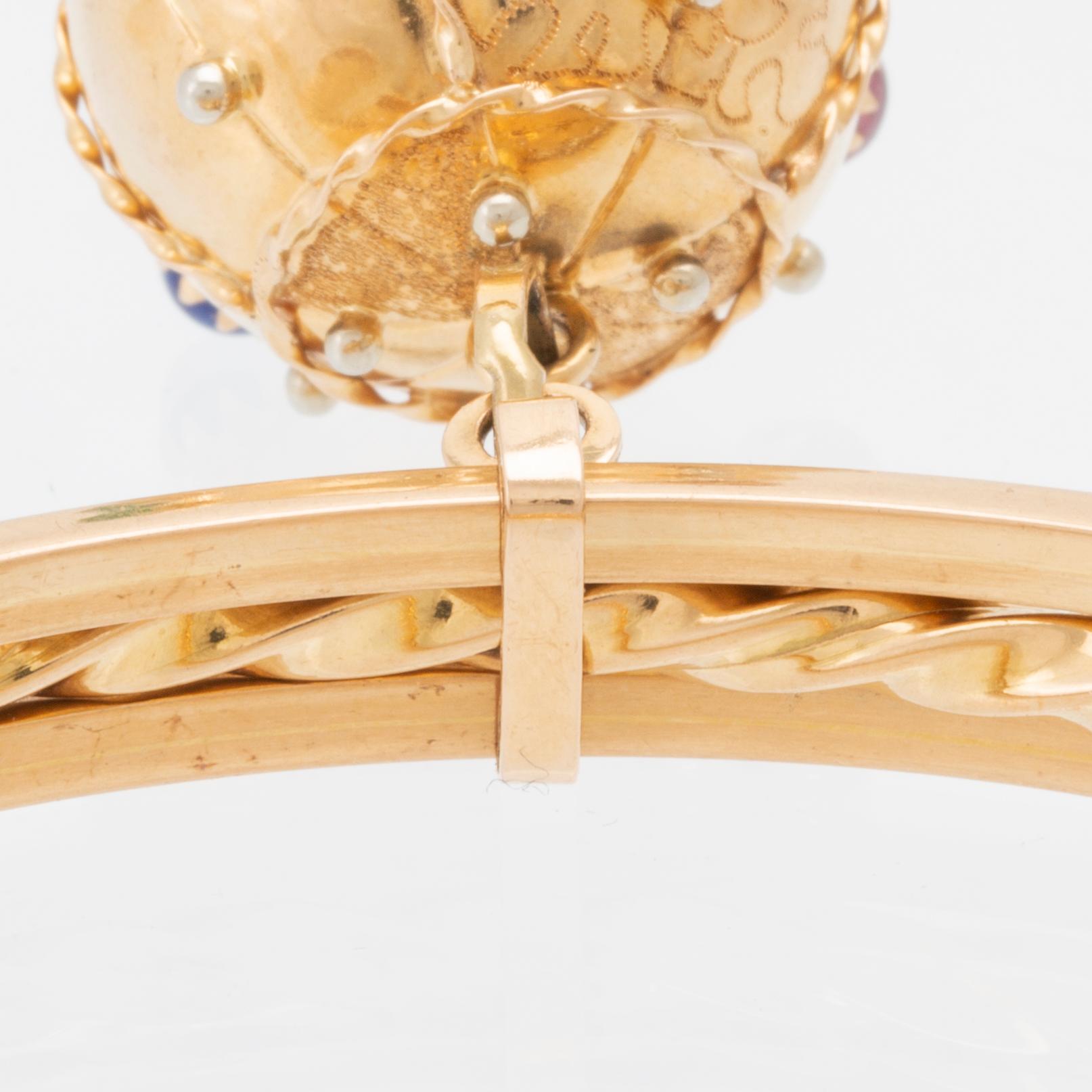 An 18K gold bracelet from Verona Italy.