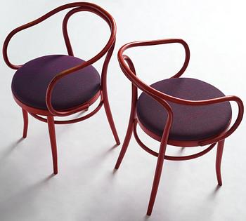 Jan Bocan, bord och 4 stolar, för Tjeckoslovakiska ambassaden i Stockholm 1972, tillverkat av Thonet.