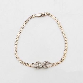 Bracelet 18K white gold with diamonds.