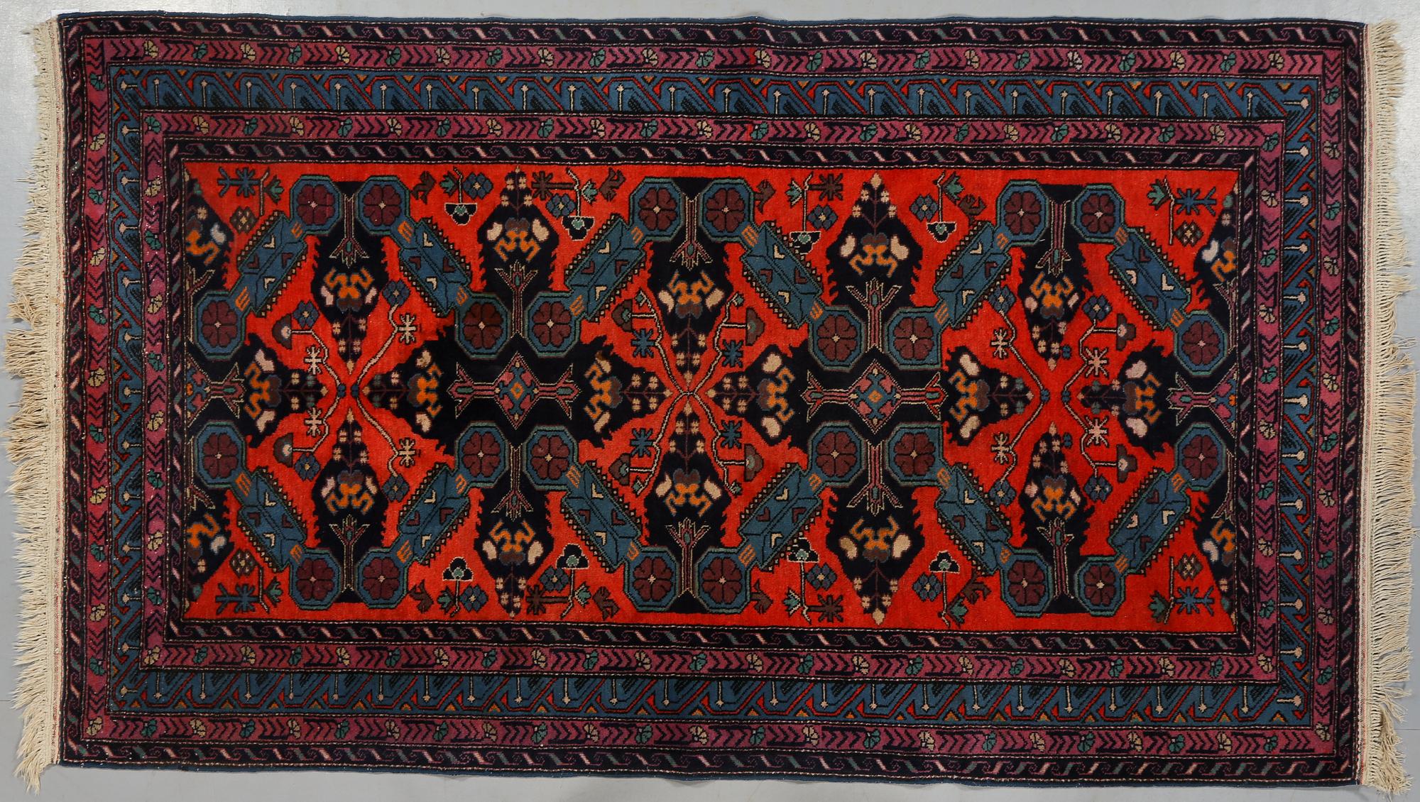 MATTA, orientalisk, 1900-talets senare del, 236 x 132 cm.