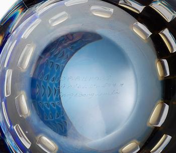 An Ingeborg Lundin 'ariel' glass bowl, Orrefors 1960.