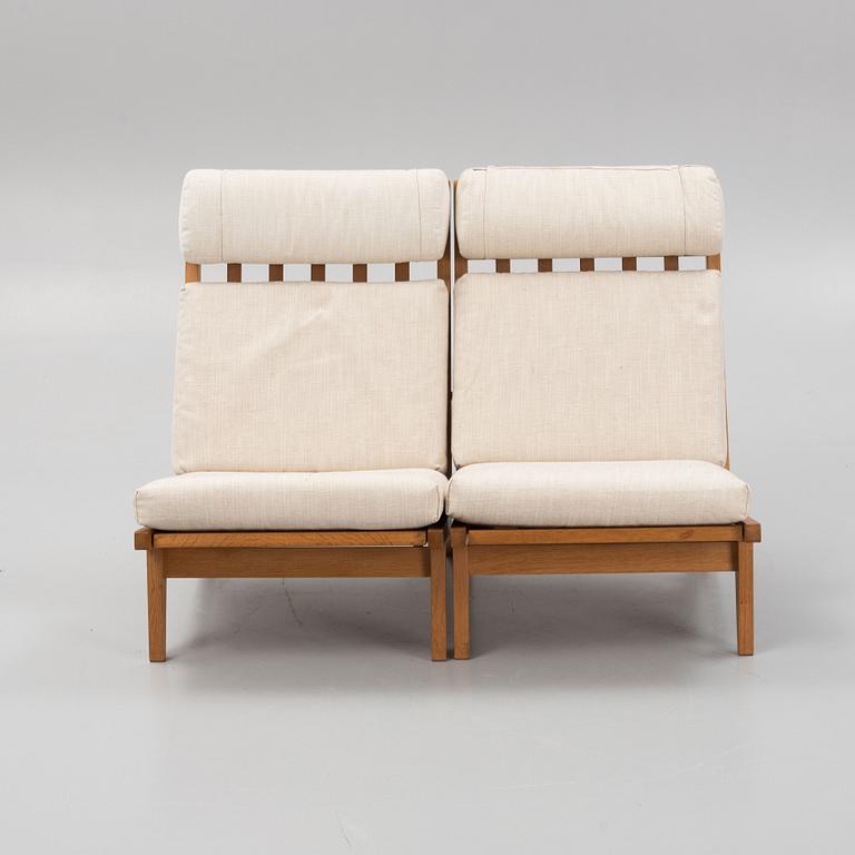 Hans J. Wegner, a pair of "GE375" lounge chairs/sofa, Getama, Denmark, 1970's.