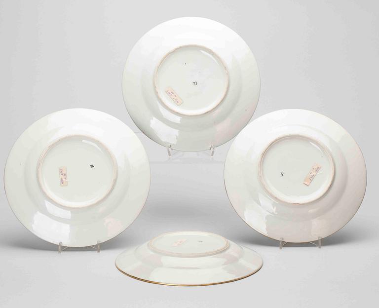 TALLRIKAR, 4 st, Kina, porslin. 1900-talets första hälft.