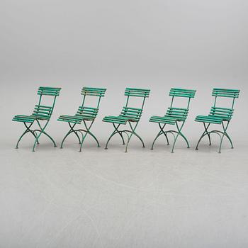 Five collapsible garden chairs, early 20th Century.