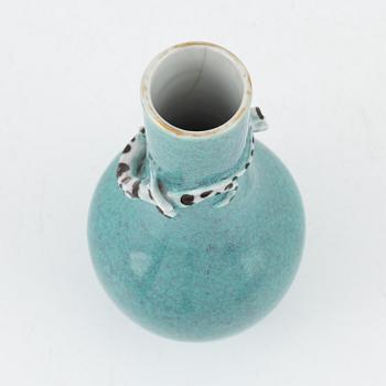 A Robins egg glazed vase, Qing dynasty, 19th Century.
