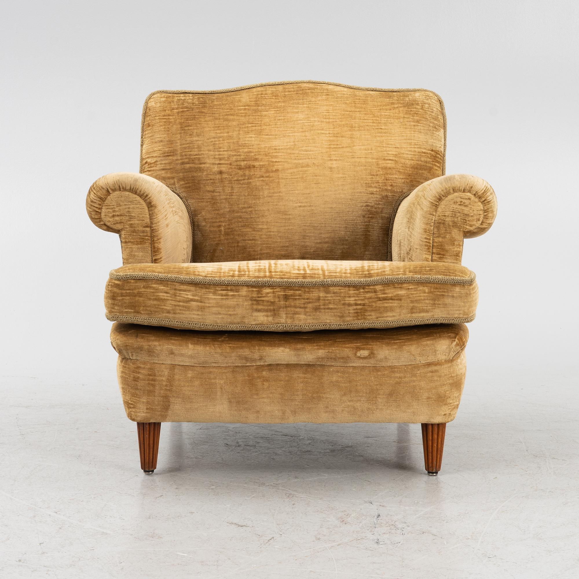 A mid 20th Century armchair.