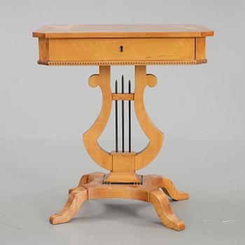 SALONGSBORD, Karl Johan-stil, 1900-tal.