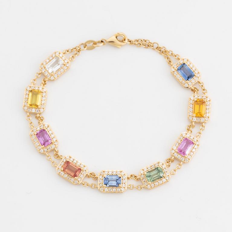 Armband med multifärgade safirer och briljantslipade diamanter.