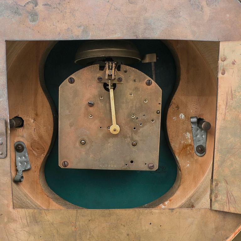 Wall clock in Gustavian style, early 20th century.