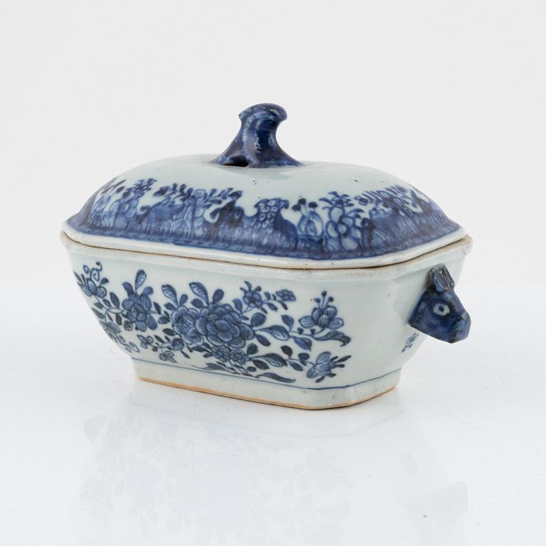 A blue and white butter terrine with lid, and a blue and white serving dish, China, Qianlong (1736-95).