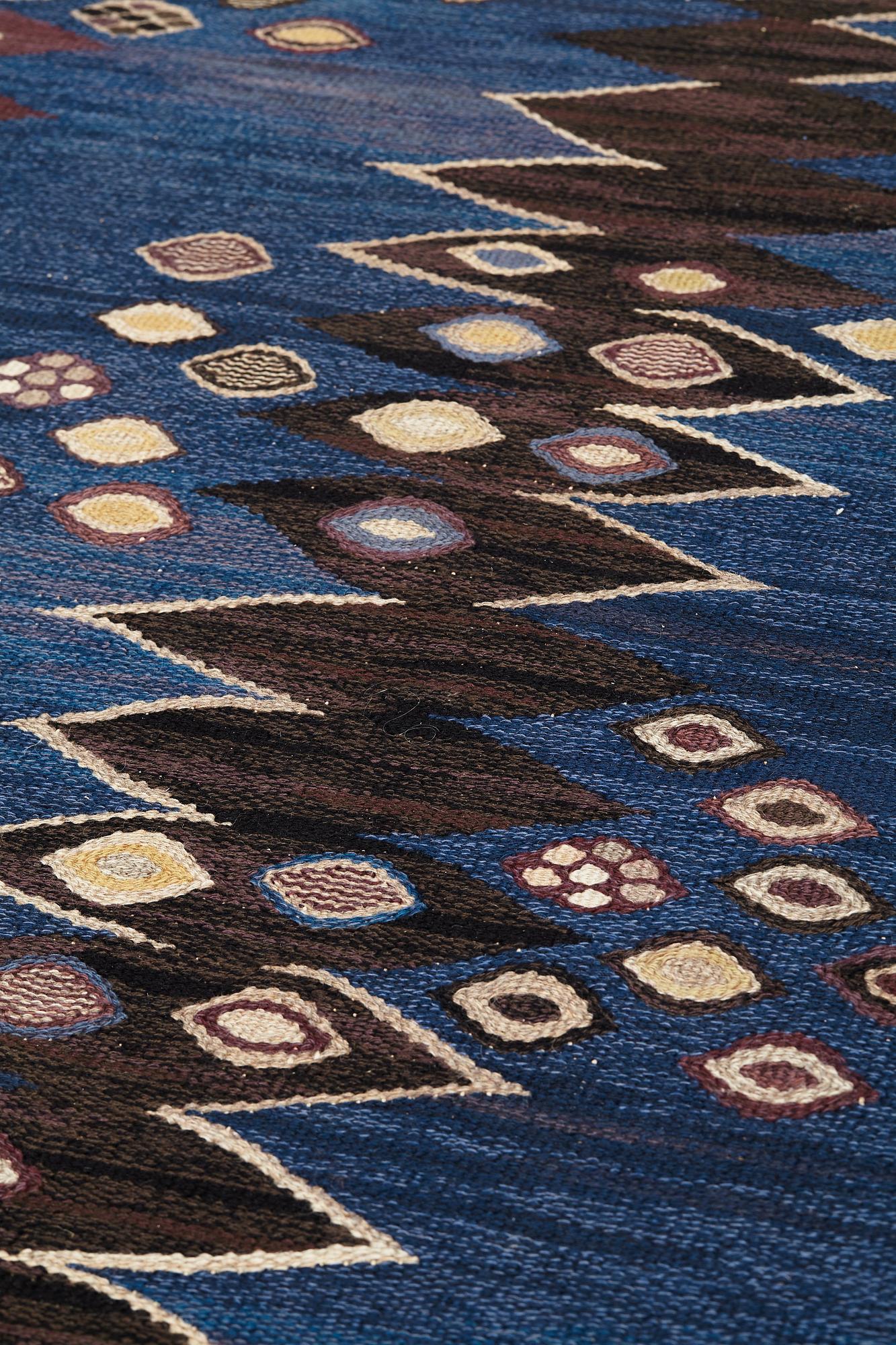 Barbro Nilsson, MATTA, "Snäckorna", gobelängteknik, ca 267-268 x 234,5-246,5 cm, signerad AB MMF BN.