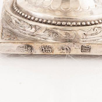 A Danish 18th century sivler sugar bowl mark of Copenhagen 1794 Luois XVI weigth 377 grams.