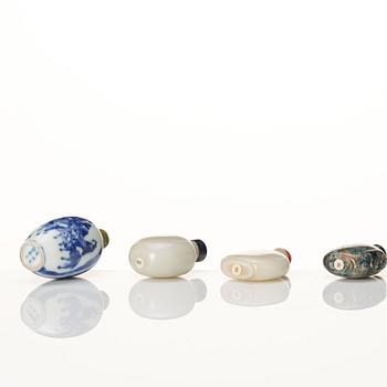 A group of five Chinese snuff bottles with covers, Qing dynasty and later.