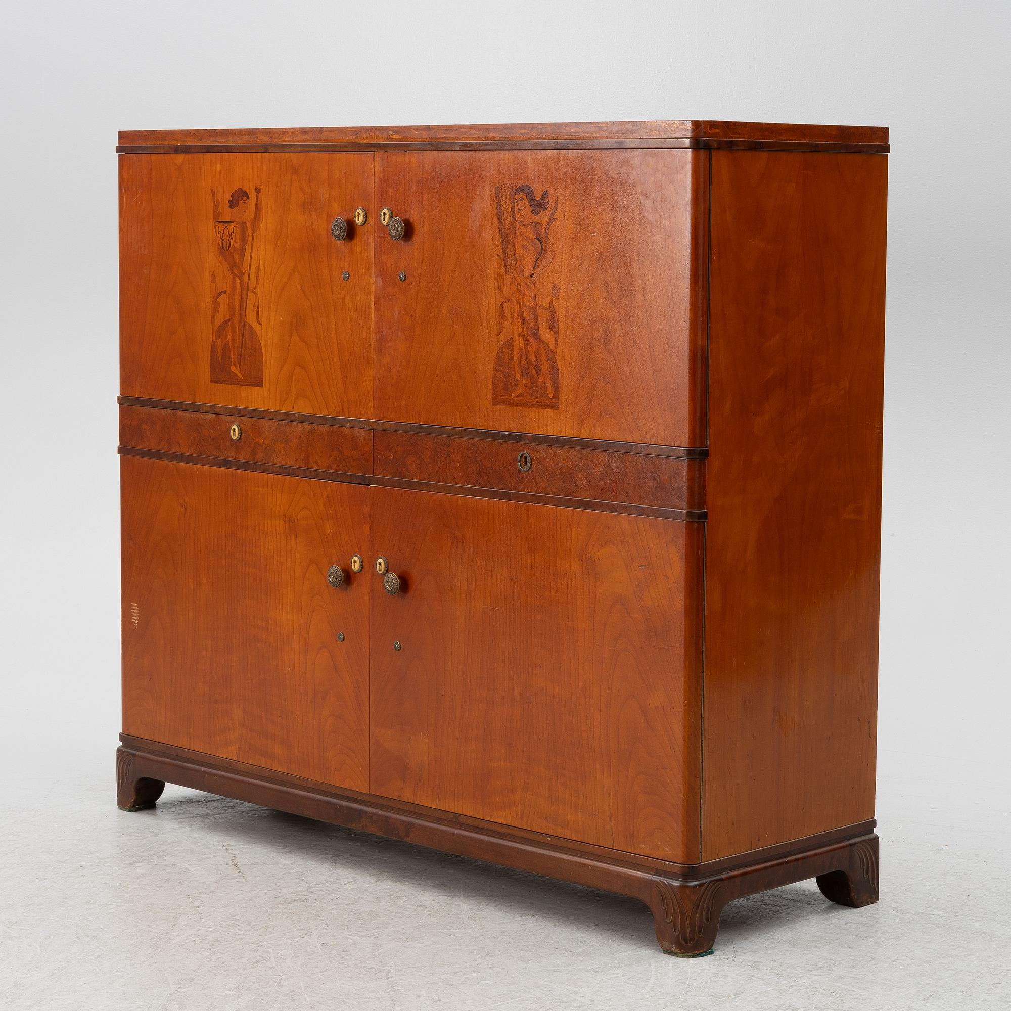 Cabinet, Swedish modern, first half of the 20th century.