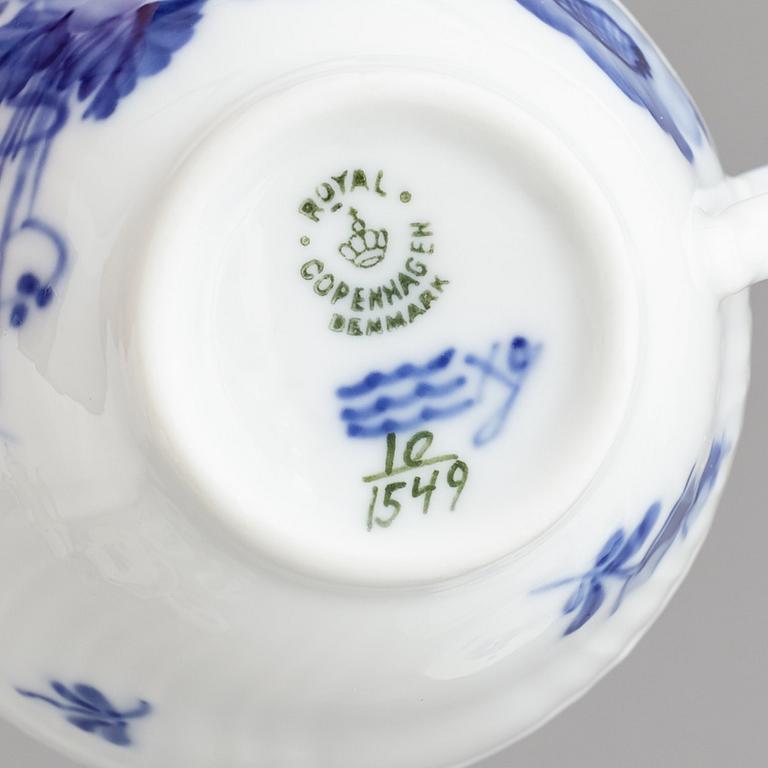 A Royal Copenhagen 'Blå blomst' porcelain coffee service, Denmark. (33 pieces).