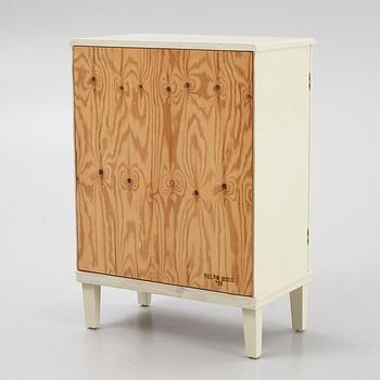 A cabinet, second half of the 20th Century.