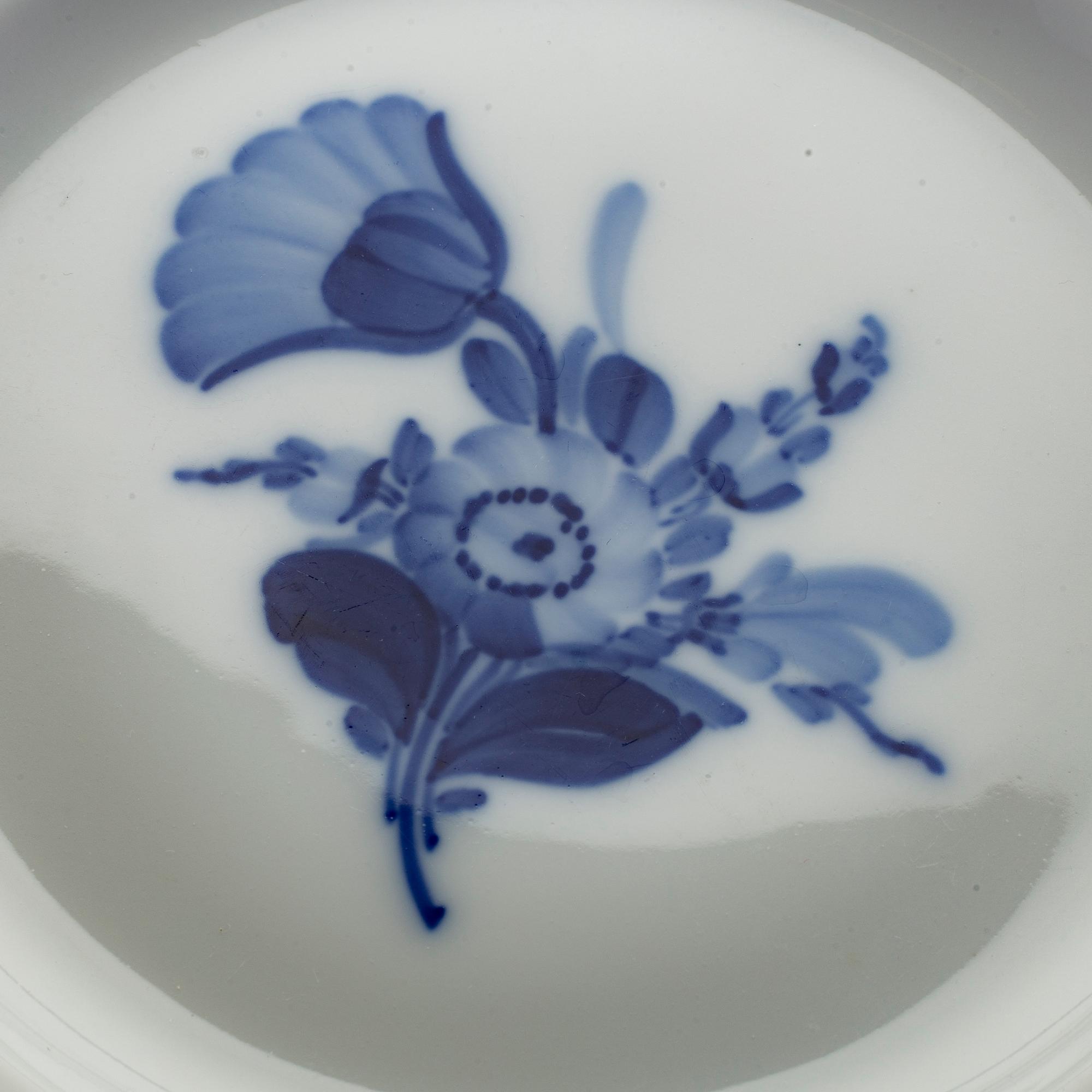 An 42 piece Royal Copenhagen dinner set model 'Blå Blomst'.