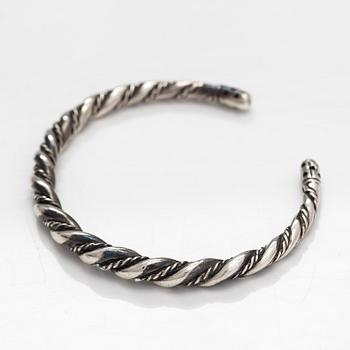 Halsband, ring och armband, silver. Helsingfors 1980-90-tal.