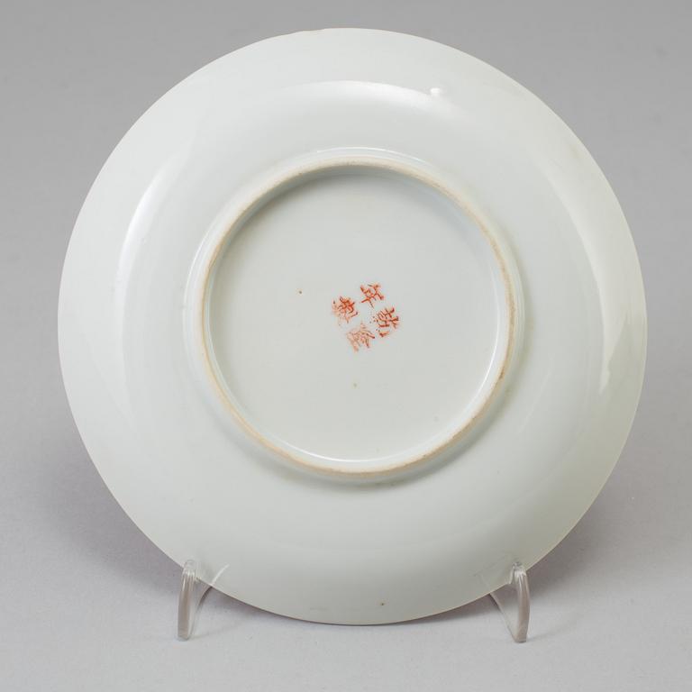 A set of seven chinese sgrafitto porcelain dishes, early 20th century.