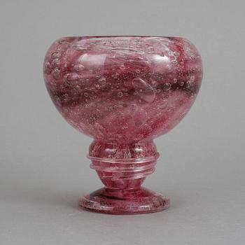VAS, glas, troligen Schneider, Frankrike, 1900-talets första hälft.