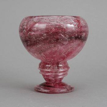 VAS, glas, troligen Schneider, Frankrike, 1900-talets första hälft.