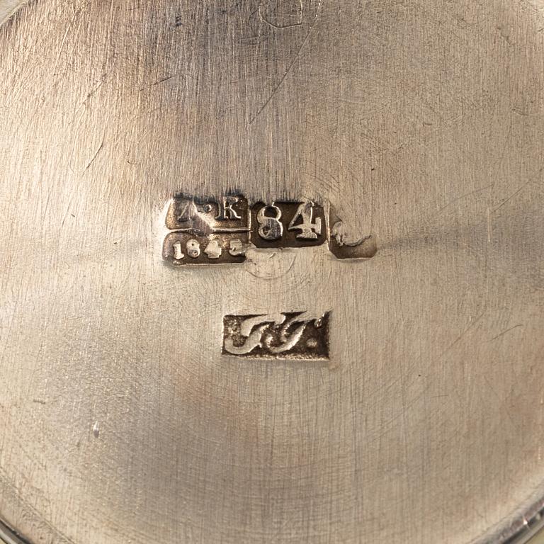 Two Russian parcel-gilt silver niello vodka cups, Moscow 1832 and 1845.