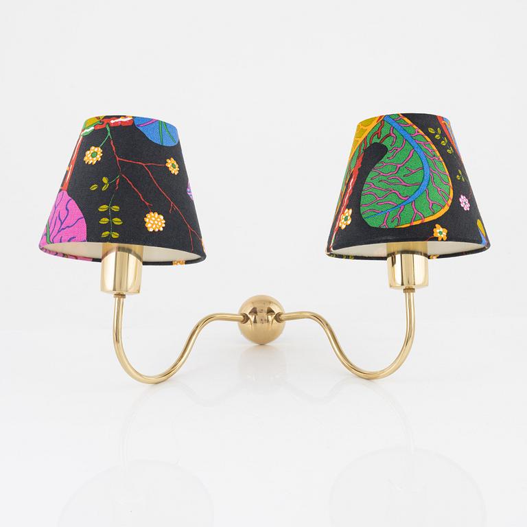 Josef Frank, wall lamp, model 2335, Firma Svenskt Tenn.