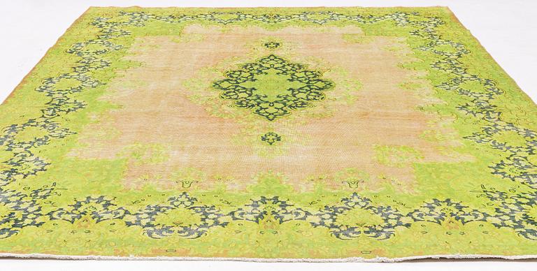 Matta, Kirman "Vintage" design, ca 392 x 295 cm.