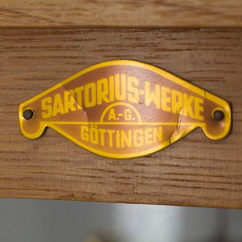 LABORATORIEVÅG, Sartorius-Werke Göttingen, 1900-talets första hälft.