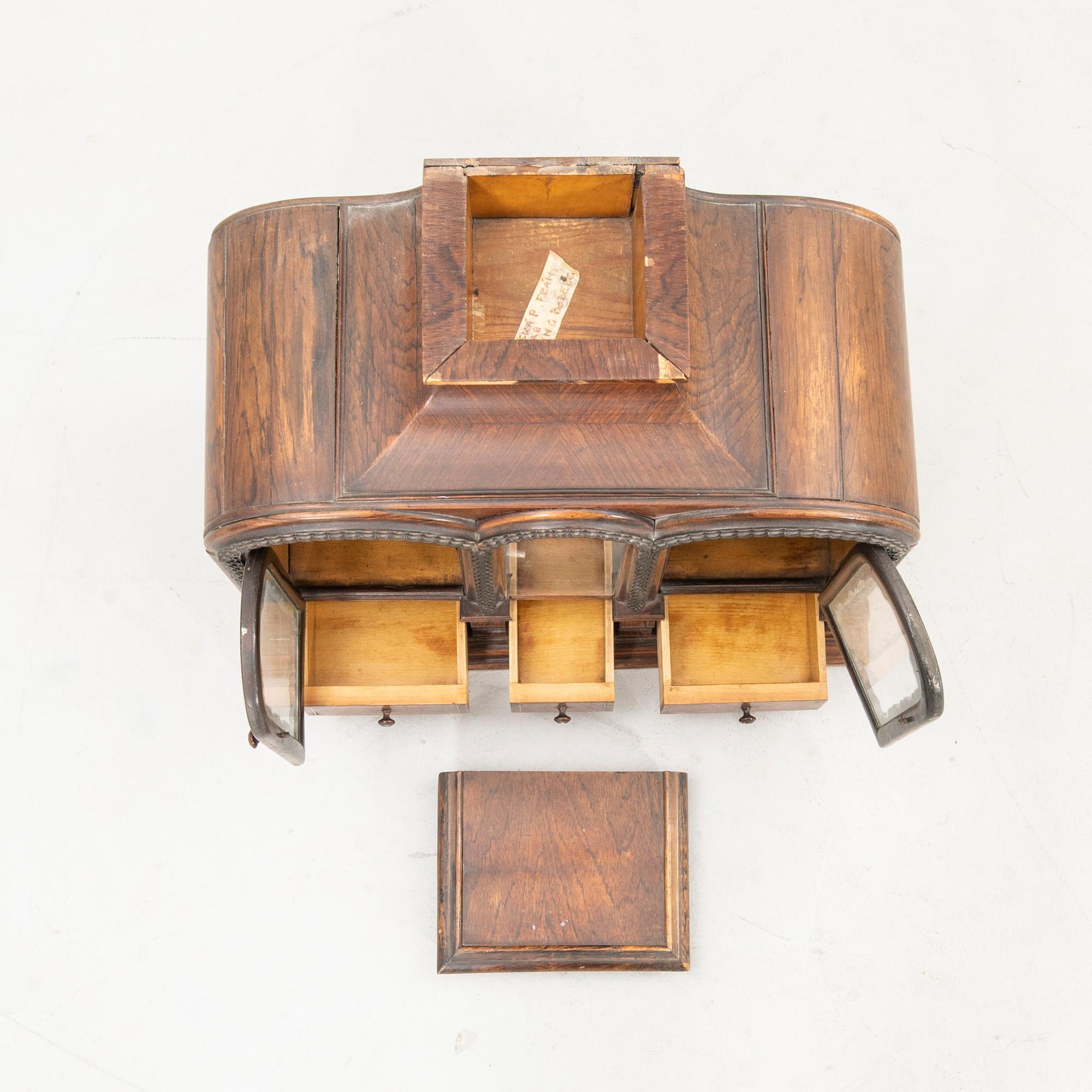 Pipskåp, sent 1800-tal.