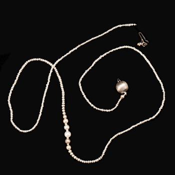 PÄRLCOLLIER, orientaliska pärlor med lås i sterlingsilver.
