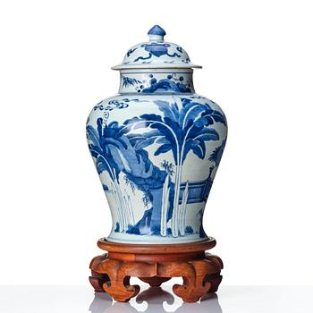 A Transtional blue and white baluster jar with cover, 17th Century.