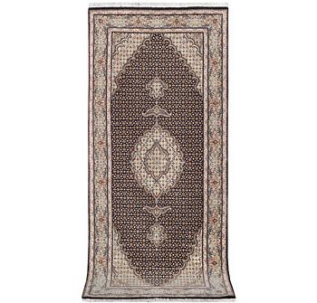 An oriental carpet, c. 198 x 81 cm.