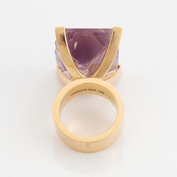 Wolfgang Gessl, 18K gold and fantasy cut amethyst.