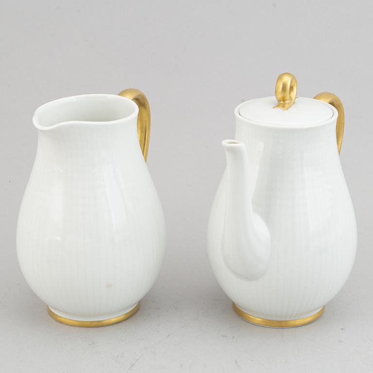 Louise Adelborg, Mat, kaffe- och teservis, Porslin, 110 delar, "Swedish Grace"/"Nationalservisen", Rörstrand.