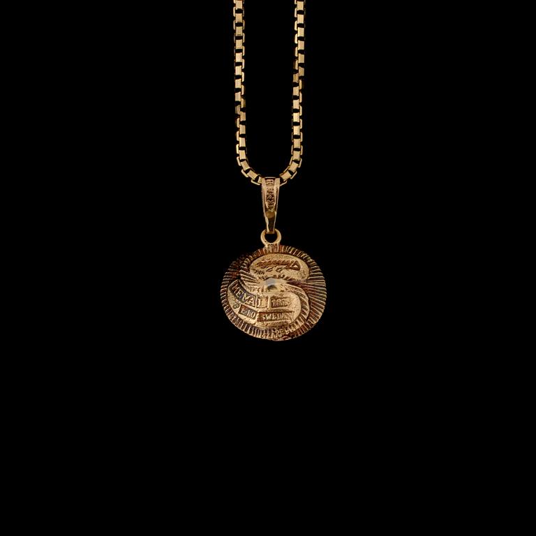 HÄNGE, 18K guld med briljatnslipad diamant, ca 0.23 ct, MEMA, Lidköping, 2003. Vikt 9,8 g.